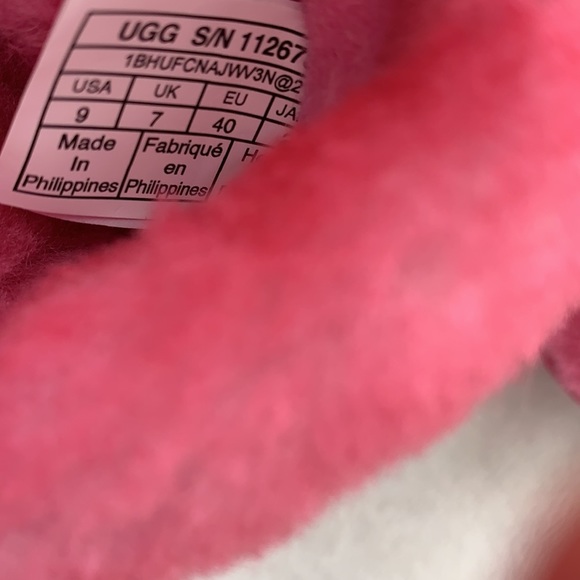 NWB UGG  Cozette pink gradient shearling slippers - Picture 5 of 8